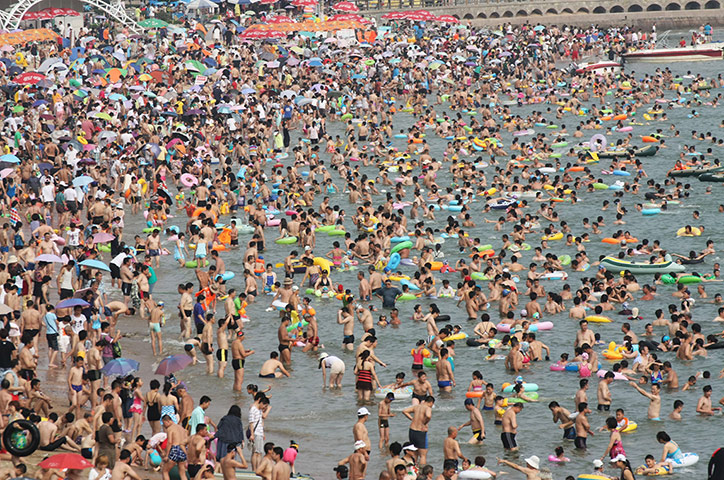 summer-crowd